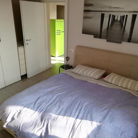 Delizioso Trilocale Lodi Citta Apartment ภายนอก รูปภาพ